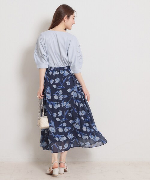 couture brooch(クチュールブローチ)の「【接触冷感・UVカット】60シルケット エンブロドルマントップス(Tシャツ/カットソー・レディース・ブラック/サックスブルー/ピンク系3/オフホワイト・38/36/42)」の18枚目の写真