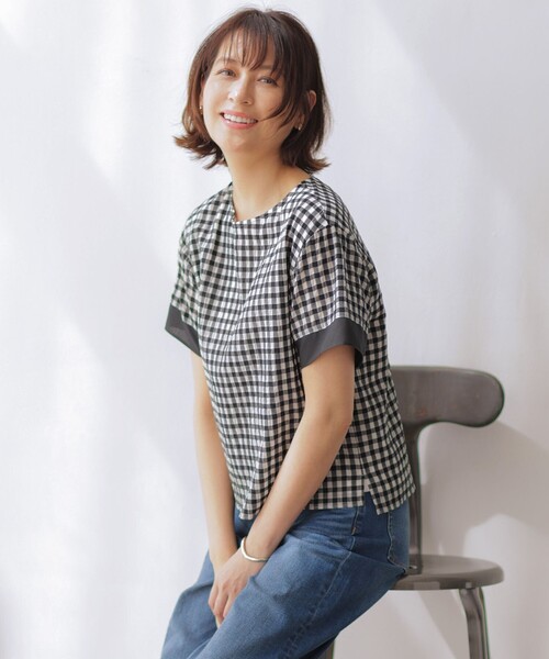 J.PRESS(ジェイプレス)の「【一枚で着映え】シアーギンガム クルーネック カットソー(Tシャツ/カットソー・レディース・アイボリー系/ブラック系3/ブラック系・T13/T15)」の3枚目の写真