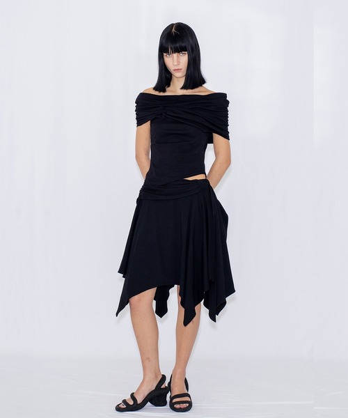 VIAVANDA（ヴィアヴァンダ）の「ASYMMETRIC DRAPE SKIRT（スカート・レディース・グレー/ブラック・FREE）」の7枚目の写真