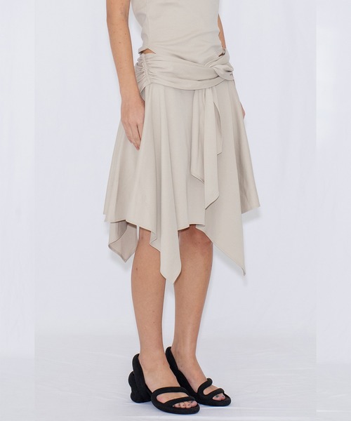 VIAVANDA（ヴィアヴァンダ）の「ASYMMETRIC DRAPE SKIRT（スカート・レディース・グレー/ブラック・FREE）」の13枚目の写真