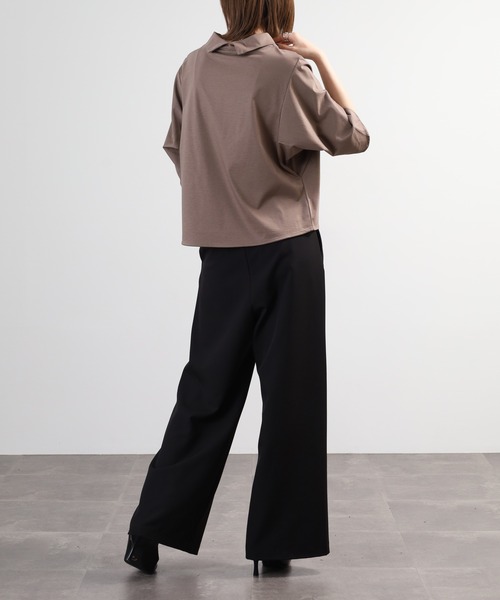 BRODIAEA(ブローディア)の「BRODIAEA シルク混ボトルネックカットソープルオーバー 半端袖(Tシャツ/カットソー・レディース・モカ/オフホワイト/ネイビー・40)」の22枚目の写真