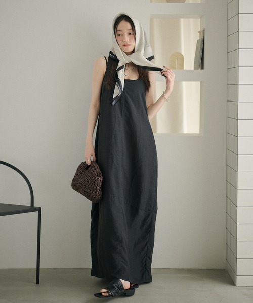 LAULEN(ローレン)の「cocoon sleeveless dress /コクーンシルエットノースリーブワンピース(ワンピース・レディース・ネイビー/ベージュ・FREE)」の2枚目の写真