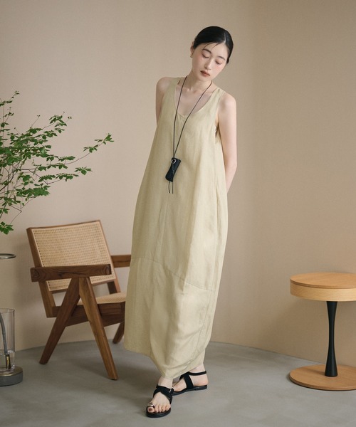 LAULEN(ローレン)の「cocoon sleeveless dress /コクーンシルエットノースリーブワンピース(ワンピース・レディース・ネイビー/ベージュ・FREE)」の4枚目の写真