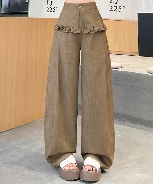 FAVORITO(ファヴォリート)の「フリルリラックスデニムパンツ(デニムパンツ・レディース・ホワイト/ブラック/ブルー/モカ・L/M/S)」の18枚目の写真