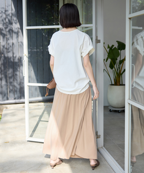 SLOBE IENA(スローブイエナ)の「《3サイズ展開/シリーズあり/追加2》フィブリルマーメイドフレアスカート(スカート・レディース・ブラック/ブラック系その他/ベージュ・40/38/36)」の4枚目の写真