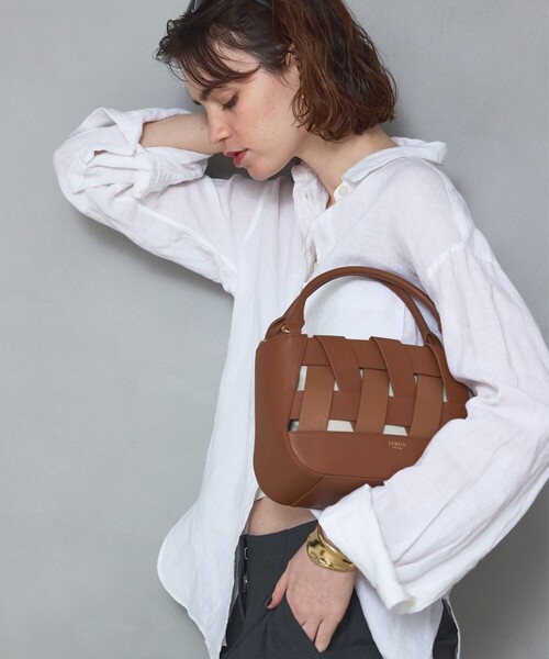 LOWELL things（ロウェル　シングス）の「Latti/レザー2WAYミニショルダーバッグ（ショルダーバッグ・レディース・アイボリー/ブラック/ブラウン・フリー）」の3枚目の写真