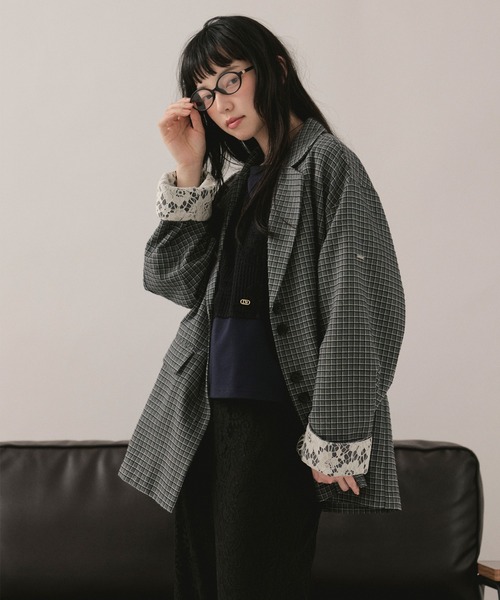 loin nuit(ロワンニュイ)の「tull lace teeshirt / チュールレースTシャツ(Tシャツ/カットソー・レディース・ホワイト/ネイビー・FREE)」の4枚目の写真