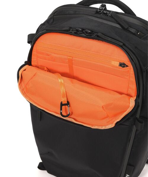 Aer(エアー)の「Aer(エアー)City Pack Pro 2 24L X-Pac(バックパック/リュック・メンズ・ブラック・F)」の9枚目の写真