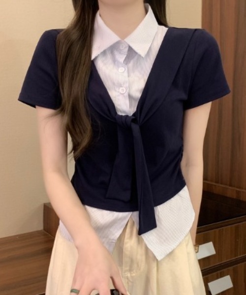 Mejoul（メジュール）の「【2026春夏新作】シャツレイヤード風 肩掛けデザイン半袖トップス（シャツ/ブラウス・レディース・ホワイト/グレー/ネイビー・F）」の3枚目の写真