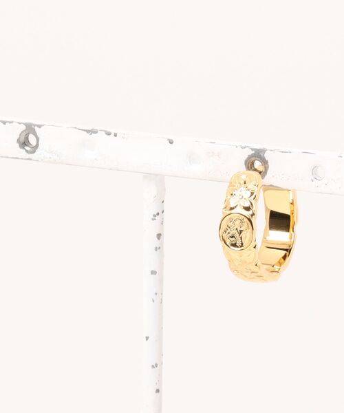 IRIEBEACH(アイリービーチ)の「cutout coin hoop pierce/【ハワイアンジュエリー】【サージカルステンレス】【金属アレルギー対応】【IRIEBEACH / アイリービーチ】つけっぱなしOK(ピアス(片耳用)・レディース・シルバー/ピンク/ゴールド・FREE)」の11枚目の写真