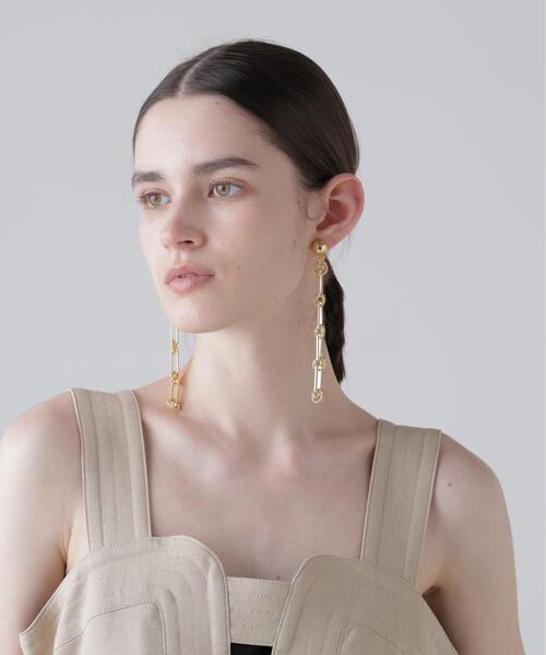 ADORE(アドーア)の「フラワーチェーンACC(イヤリング・レディース・ゴールド/シルバー・ONE SIZE)」の1枚目の写真