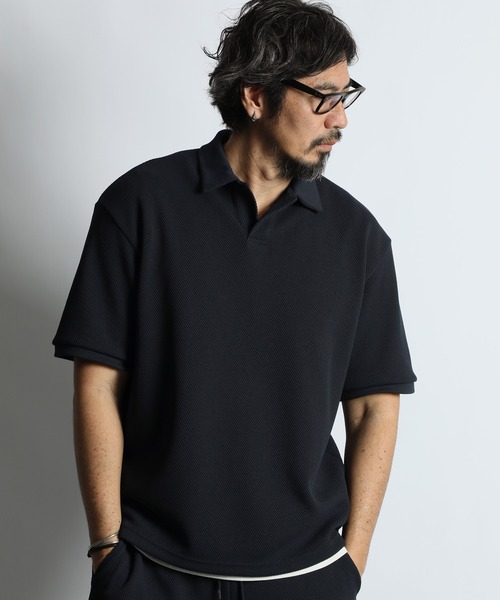 The DUFFER of ST.GEORGE(ザダファーオブセントジョージ)の「「AIR FLEX」HEAVY KANOKO RELAX FIT SKIPPER POLO:セットアップ対応 機能素材「エアフレックス」鹿の子スキッパーポロ(ポロシャツ・メンズ・ブラック/ホワイト/ネイビー・X-LARGE/LARGE/MEDIUM)」の1枚目の写真