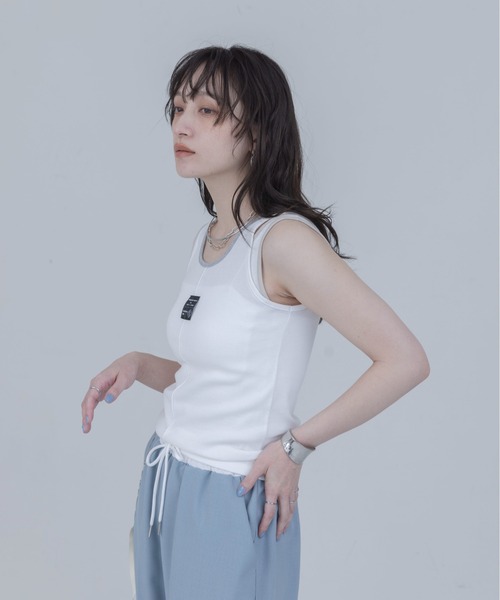 Eimee Law(エイミーロウ)の「レイヤードライクタンクトップ(タンクトップ・レディース・ブラック/ネイビー/オフホワイト・FREE)」の4枚目の写真