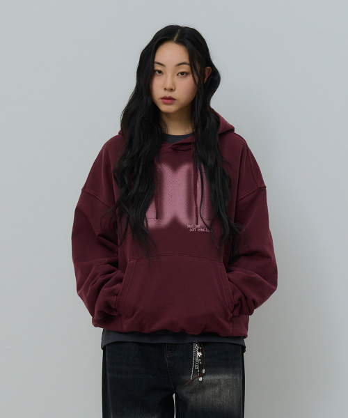 DESIRED（デシレッド）の「ピグメントグラフィックフードパーカー-FASK5107B0R（パーカー・レディース・バーガンディー・MEDIUM/LARGE/X-LARGE）」の8枚目の写真