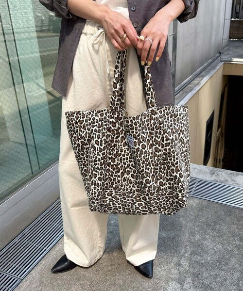fredy emue（フレディエミュ）の「レオパードプリントトートバッグ（トートバッグ・レディース・ホワイト系その他5/ブラウン系その他・FREE）」の11枚目の写真