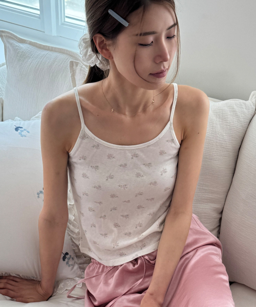 OPENING SUNSHINE(オープニングサンシャイン)の「フラワーパターンスリーブレスタップアイボリー(Tシャツ/カットソー・レディース・その他・FREE)」の6枚目の写真