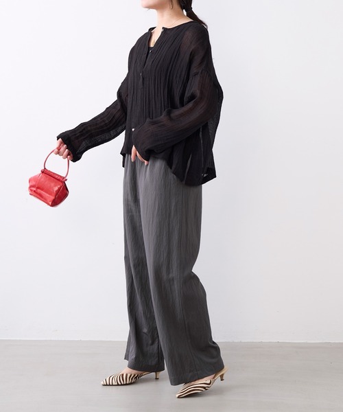 MICA&DEAL（マイカ＆ディール）の「ハイツイストドライタッチイージーパンツ〈2サイズ展開〉（その他パンツ・レディース・ネイビー/ベージュ/グレー・38/36）」の7枚目の写真