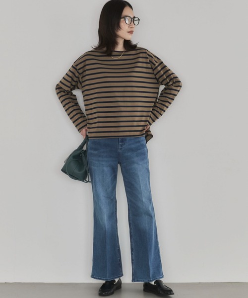 Doux archives(ドゥアルシーヴ)の「セミフレアストレッチデニムパンツ(デニムパンツ・レディース・ブルー/ブラック/ベージュ・SMALL/MEDIUM)」の8枚目の写真