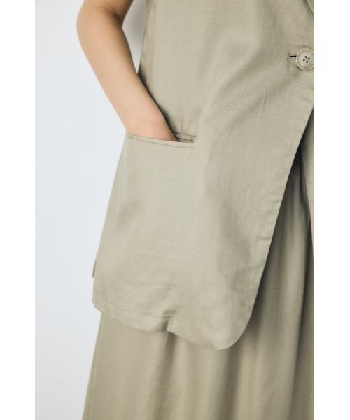AZUL by moussy（アズールバイマウジー）の「【セットアップ対応】【身長/骨格別着用画像あり】リネンブレンドテーラードベスト（ベスト・レディース・ブラック/ベージュ/ブラウン・FREE）」の8枚目の写真
