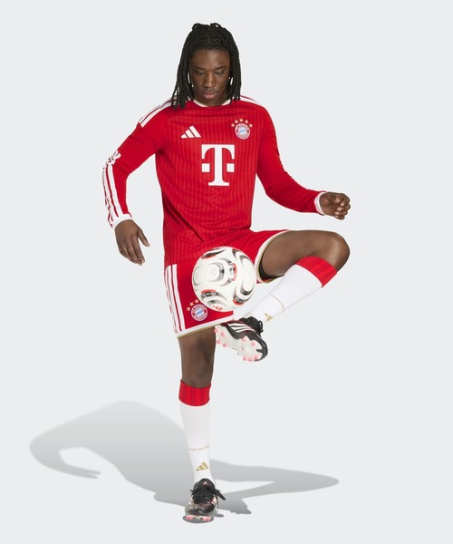 adidas(アディダス)の「FCバイエルン 26/27 ホームユニフォーム 長袖 / アディダス adidas(Tシャツ/カットソー・メンズ・レッド・X-LARGE/XX-LARGE/XXX-LARGE/LARGE/MEDIUM/SMALL)」の5枚目の写真