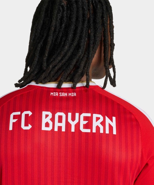 adidas(アディダス)の「FCバイエルン 26/27 ホームユニフォーム 長袖 / アディダス adidas(Tシャツ/カットソー・メンズ・レッド・X-LARGE/XX-LARGE/XXX-LARGE/LARGE/MEDIUM/SMALL)」の3枚目の写真