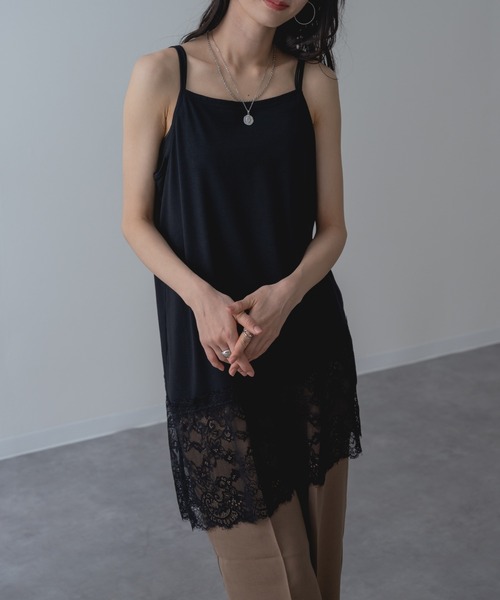 ANNA LUNA(アンナルナ)の「【ANNA LUNA】 裾レース が可愛い キャミソール(キャミソール・レディース・ブラック/オフホワイト・MEDIUM)」の7枚目の写真