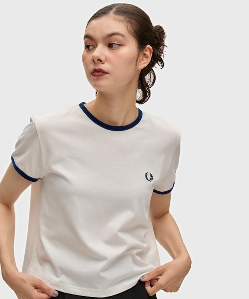 FRED PERRY(フレッドペリー)の「Velour Trim T-Shirt/ベロアトリムTシャツ(Tシャツ/カットソー・レディース・ホワイト・10)」の1枚目の写真