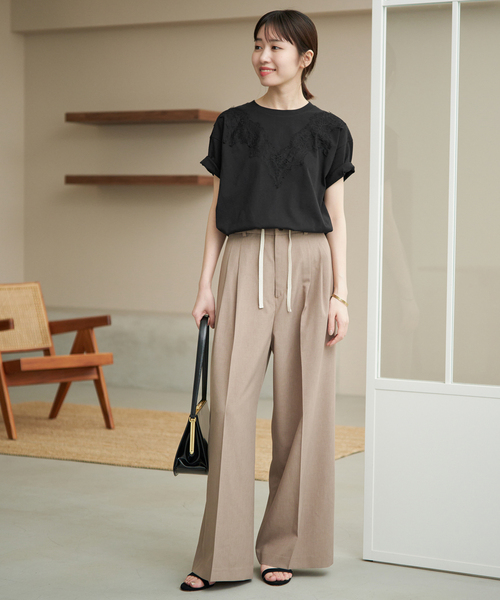 SLOBE IENA(スローブイエナ)の「《WEB限定/追加》アイラッシュレースTシャツ(Tシャツ/カットソー・レディース・ブラック・FREE)」の2枚目の写真