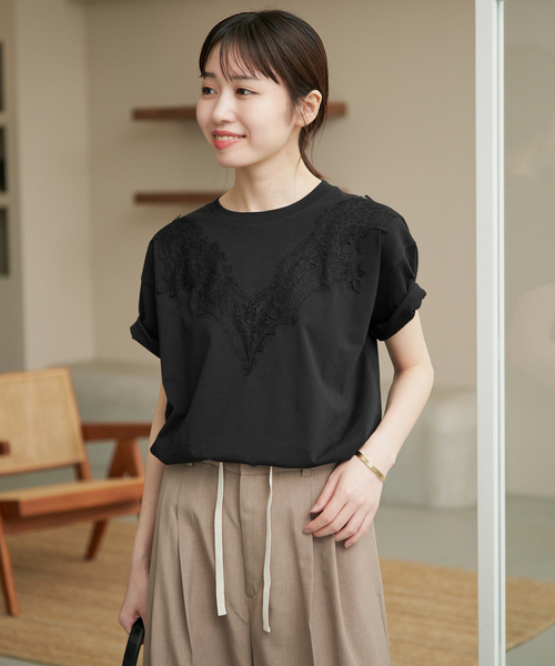 SLOBE IENA(スローブイエナ)の「《WEB限定/追加》アイラッシュレースTシャツ(Tシャツ/カットソー・レディース・ブラック・FREE)」の8枚目の写真