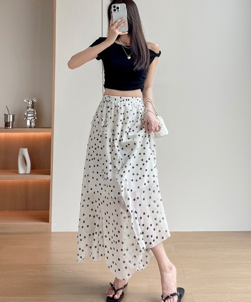 Ritzy(リッツィー)の「ドット柄シフォンスカート、ロング・ミディ 2 タイプ展開(スカート・レディース・ホワイト・M)」の1枚目の写真