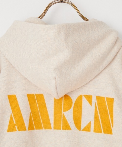 AMERICANA（アメリカーナ）の「【WEB先行予約】[Americana/アメリカーナ] 別注 AMRCN バックプリント ジップフードパーカー（パーカー・レディース・ネイビー/レッド/オートミール・ONESIZE）」の9枚目の写真