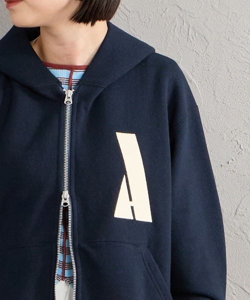 AMERICANA（アメリカーナ）の「【WEB先行予約】[Americana/アメリカーナ] 別注 AMRCN バックプリント ジップフードパーカー（パーカー・レディース・ネイビー/レッド/オートミール・ONESIZE）」の22枚目の写真