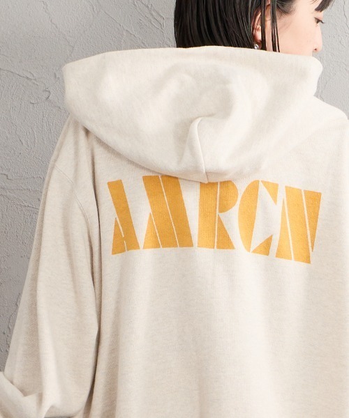 AMERICANA（アメリカーナ）の「【WEB先行予約】[Americana/アメリカーナ] 別注 AMRCN バックプリント ジップフードパーカー（パーカー・レディース・ネイビー/レッド/オートミール・ONESIZE）」の11枚目の写真