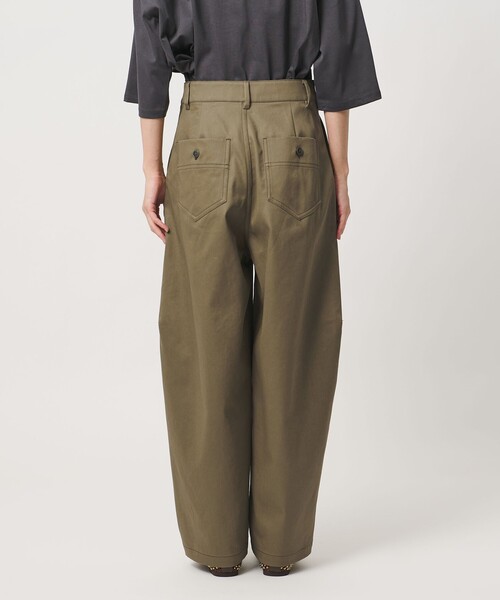 SACRA（サクラ）の「＜SACRA＞ギャバ ベイカーパンツ（その他パンツ・レディース・オリーブ・38/36）」の16枚目の写真