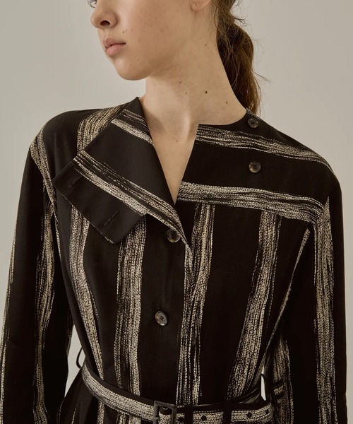 AKIRANAKA(アキラナカ)の「【AKIRANAKA/アキラナカ】Stitch stripe dress BK(ワンピース・レディース・ブラック・1/2)」の7枚目の写真