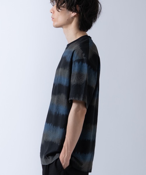Crownor（クラウノアー）の「グラデーションボーダー 半袖 Tシャツ（Tシャツ/カットソー・メンズ・ブラック/グレー/カーキ・LARGE/MEDIUM）」の10枚目の写真