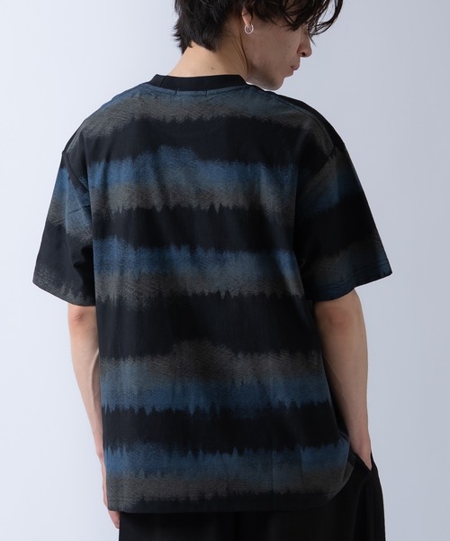 Crownor（クラウノアー）の「グラデーションボーダー 半袖 Tシャツ（Tシャツ/カットソー・メンズ・ブラック/グレー/カーキ・LARGE/MEDIUM）」の11枚目の写真