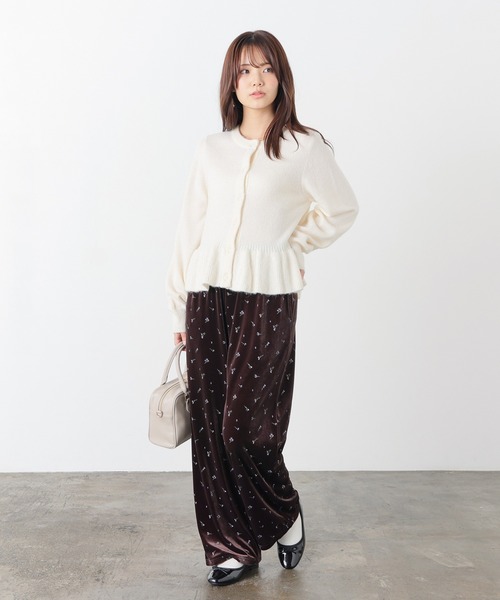 Honeys(ハニーズ)の「ベロアストレートパンツ(その他パンツ・レディース・ブラック系その他2/ブラウン系その他2/ブラック・M/LL/L/S)」の12枚目の写真