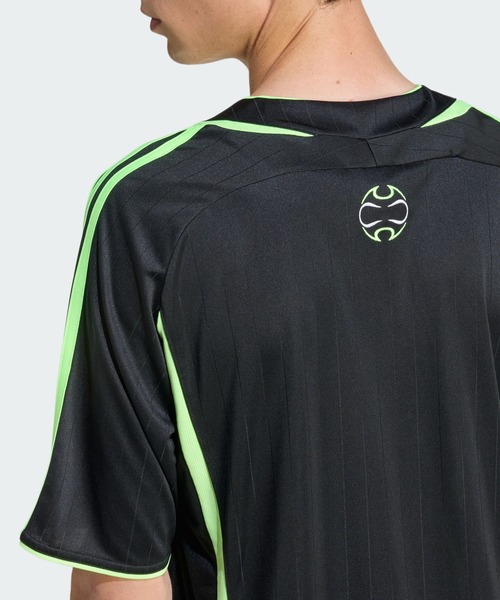 adidas(アディダス)の「チームガイスト アディカラー半袖Tシャツ / アディダスオリジナルス adidas Originals(Tシャツ/カットソー・メンズ・ブラック・LARGE/3XL/MEDIUM/XX-SMALL/XX-LARGE/X-LARGE/SMALL/X-SMALL)」の5枚目の写真