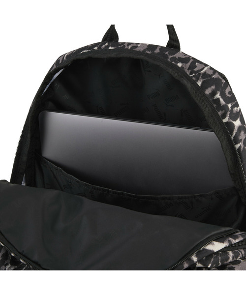 PUMA(プーマ)の「PUMA プーマ ユニセックス プーマ アカデミー AOP バックパック 29L(バックパック/リュック・メンズ・グレー系1/ブラック系その他7/ダルブルー系・フリー)」の10枚目の写真