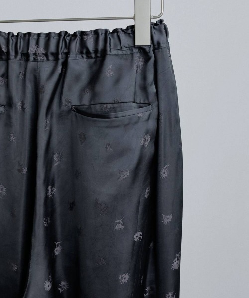anuke（アンヌーク）の「anuke Flower Jacquard Roughpants（その他パンツ・レディース・ブラウン/グレー・38/36）」の3枚目の写真
