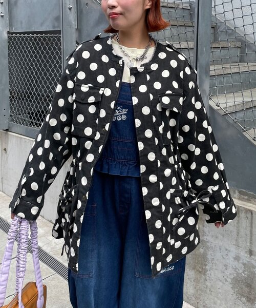 HELLO.SANFRANCISCO(ハローサンフランシスコ)の「【HELLO.SANFRANCISCO/ハローサンフランシスコ】マルチウェイドット柄ビックジャケット(ブルゾン・レディース・ブラック/ブラウン・ONE SIZE)」の4枚目の写真