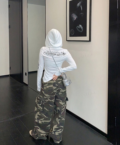 Dalfwin(ダールフィン)の「Y2k袖クロスプリントフード付きスリムフィット長袖トップス(パーカー・レディース・ホワイト/ブラック/グレー・FREE)」の8枚目の写真