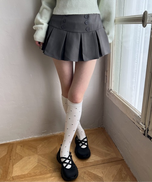 PHILLY(フィリー)の「ダブルボタンミニプリーツスカート(スカート・レディース・ブラック/グレー・FREE)」の16枚目の写真