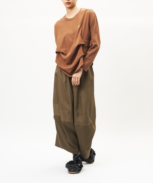 gomme(ゴム)の「サイドタックT(Tシャツ/カットソー・レディース・ホワイト/チャコールグレー/ブラウン/ブラック・MEDIUM)」の6枚目の写真