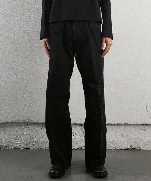 NVRFRGT(ネヴァーフォーゲット)の「【NVRFRGT】3D TWISTED WIDE LEG JEANS(デニムパンツ・メンズ・ブラック・1/2/3)」の1枚目の写真