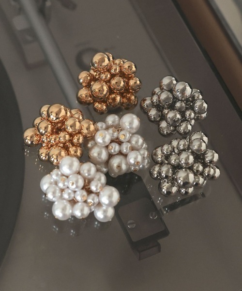 at.(アット)の「【at.】バブルピアス(ピアス(両耳用)・レディース・ゴールド/シルバー/シルバー系/ゴールド系/ホワイト系/ホワイト・ONE SIZE)」の20枚目の写真