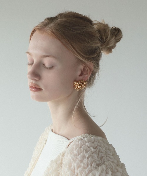 at.(アット)の「【at.】バブルピアス(ピアス(両耳用)・レディース・ゴールド/シルバー/シルバー系/ゴールド系/ホワイト系/ホワイト・ONE SIZE)」の11枚目の写真