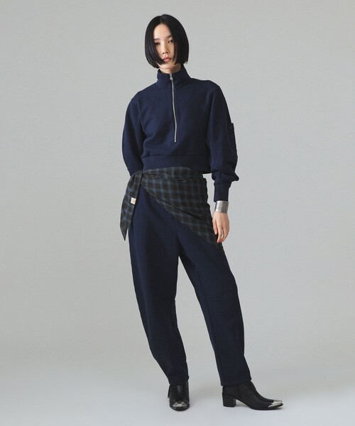 BEAMS BOY(ビームスボーイ)の「maturely / ロング ジップ スタンド オーガニック コットン(スウェット・レディース・ライトブラウン/ネイビー・0/1)」の7枚目の写真