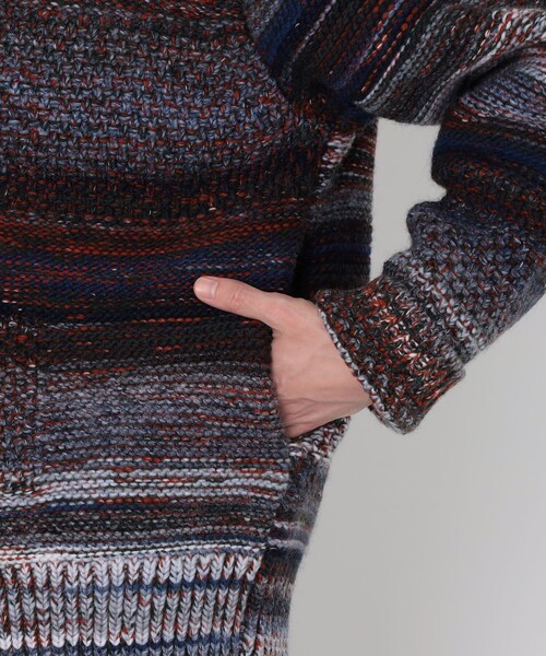 TOMORROWLAND （トゥモローランド）の「【WEB先行予約】TOMORROWLAND tricot パッチワーク チャンキーニットブルゾン（ニット/セーター・メンズ・ブラック/ブルー系その他2/ライトブラウン・S/M）」の11枚目の写真